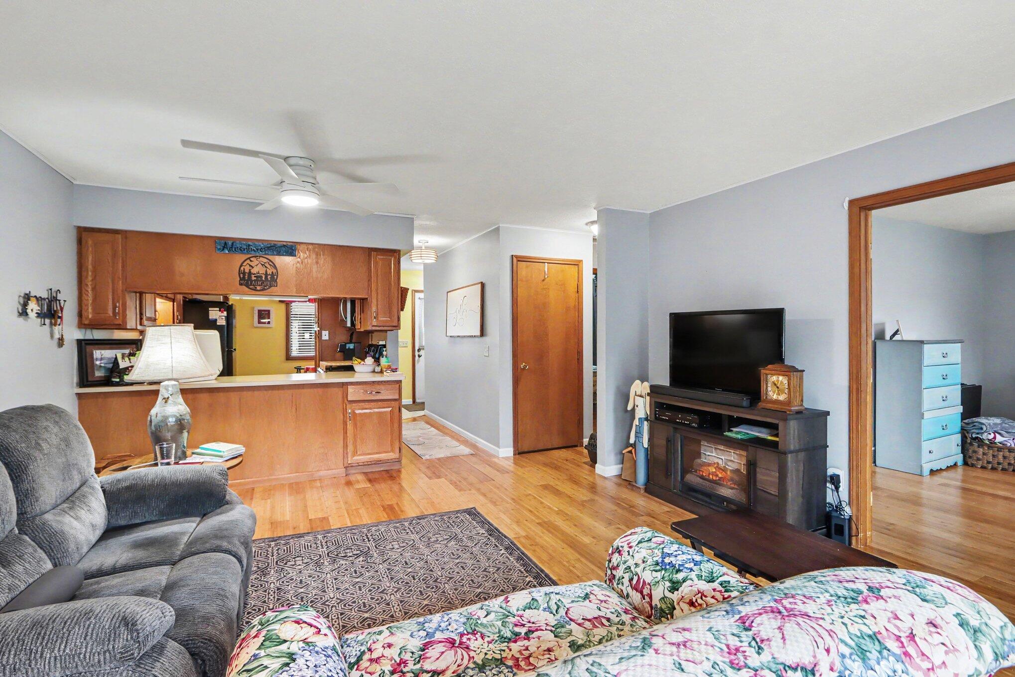 5158 Green Meadow Road, Unit 36 Kalamazoo, MI 49009 - Photo 4 of 19 004_file_7174