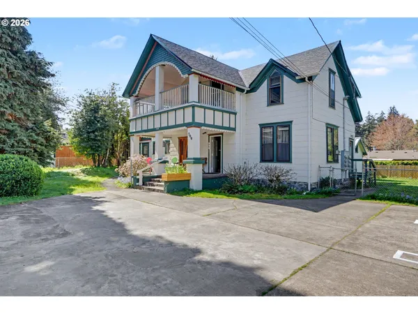 $699,000 | 700 South Water Street, Silverton, OR 97381