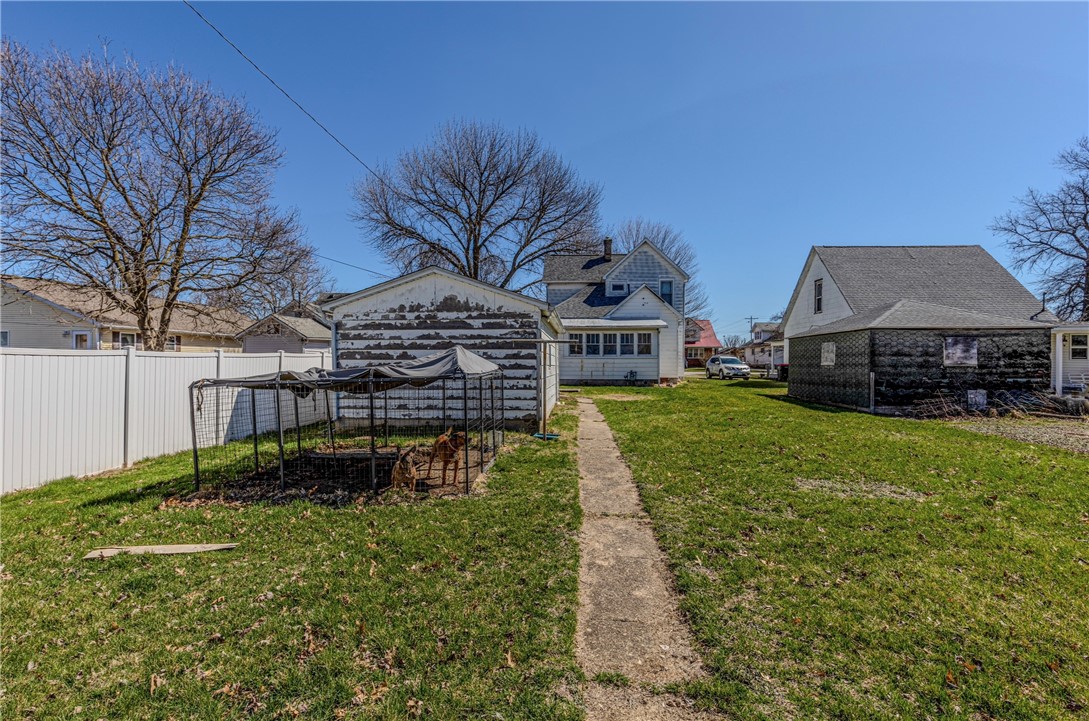 109 South St John Street Assumption, IL 62510 - Photo 6 of 29