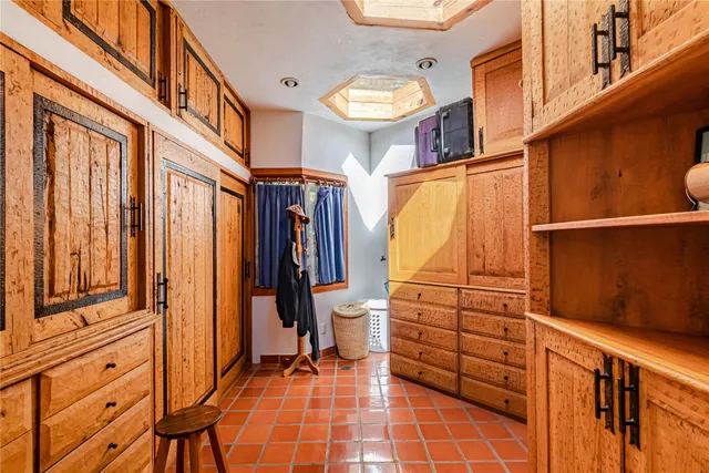 a view of a storage & utility room