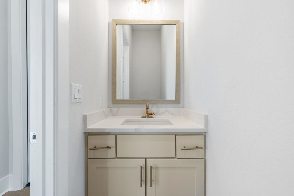 806 Geiger Path Lakeway, TX 78738 - Photo 20 of 35