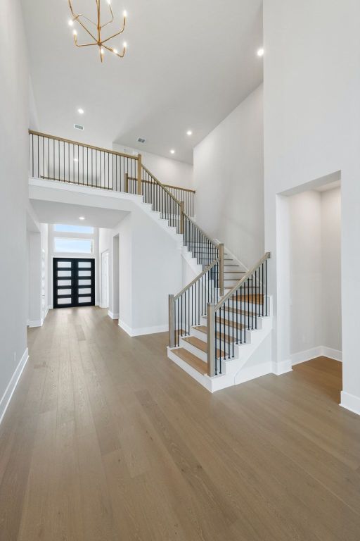 806 Geiger Path Lakeway, TX 78738 - Photo 3 of 35