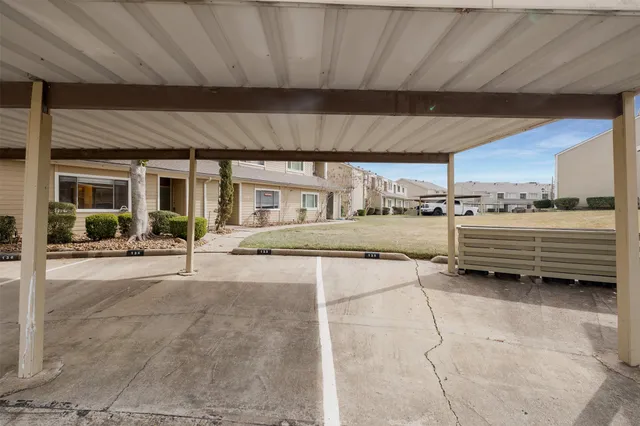 $425,000 | 135 April Point Drive South, Conroe, TX 77356