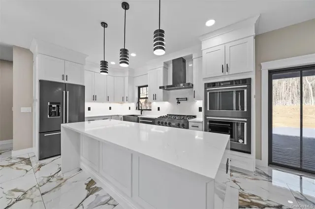 $699,900 | 346 Shawanga Lodge Road, Bloomingburg, NY 12721