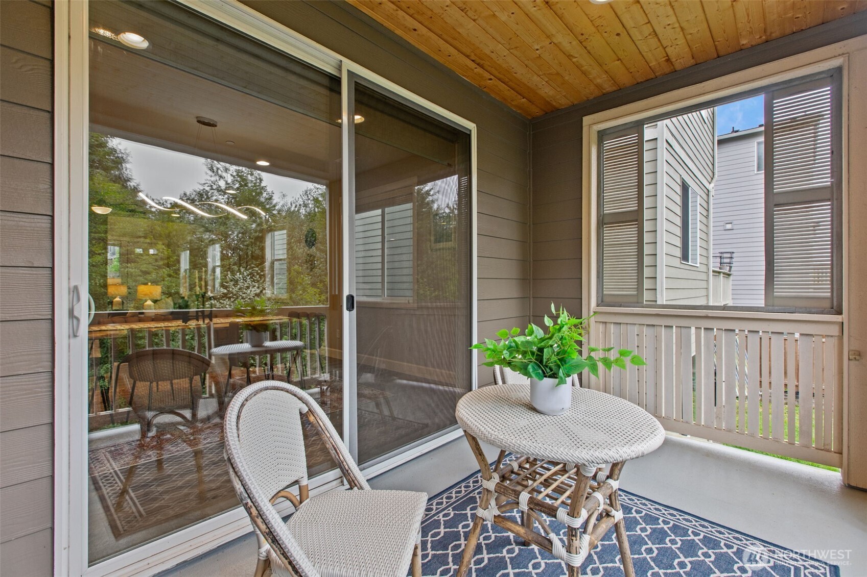 18231 3rd Drive Southeast Bothell, WA 98012 - Photo 14 of 40 a outdoor dining space with furniture