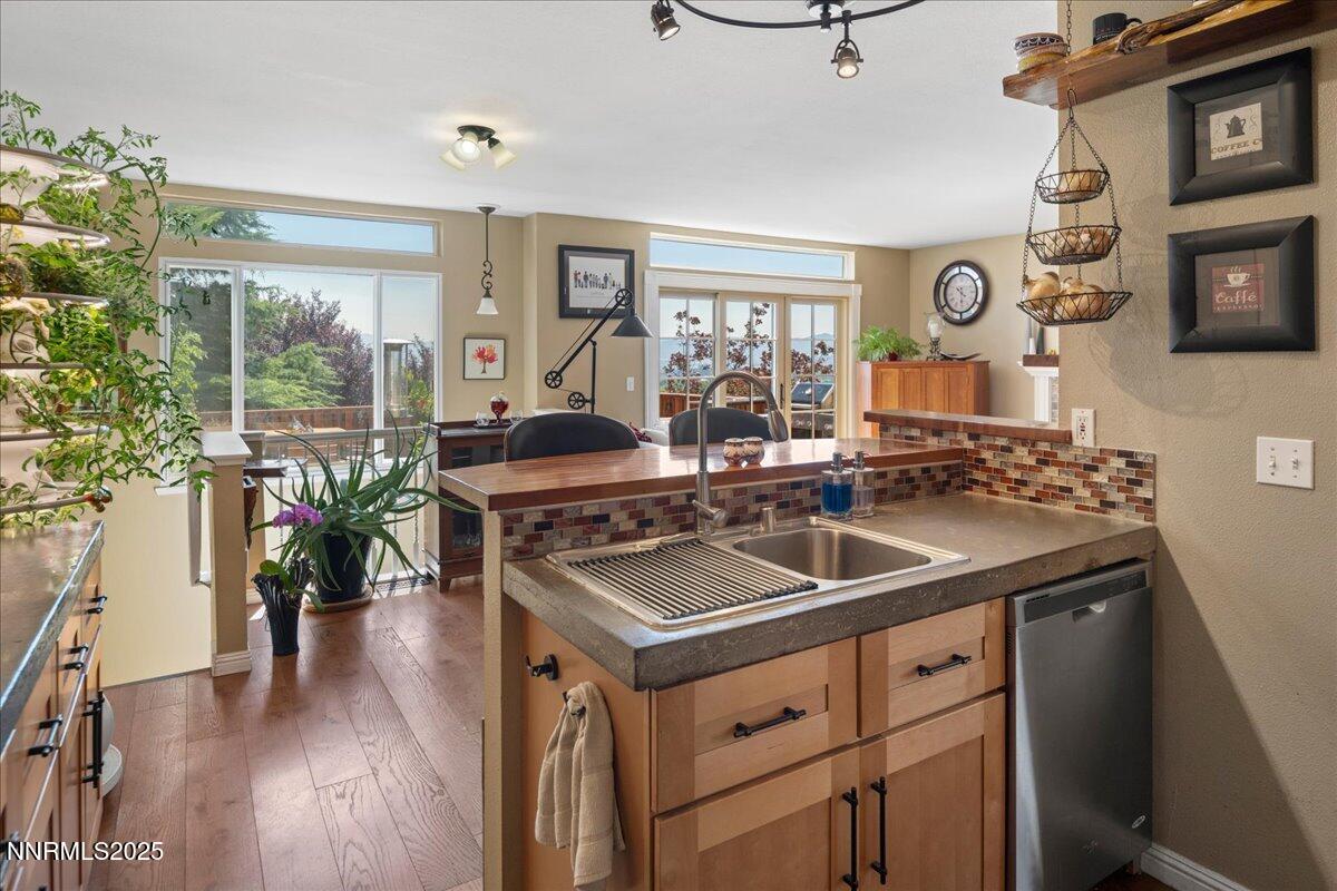 2980 Hacienda Way Reno, NV 89503 - Photo 29 of 60 32-DSC_1271