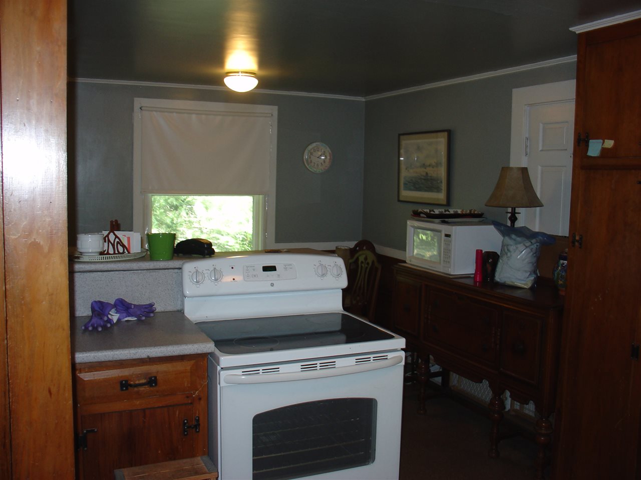 42 Brentwood Road Exeter, NH 03833 - Photo 4 of 8