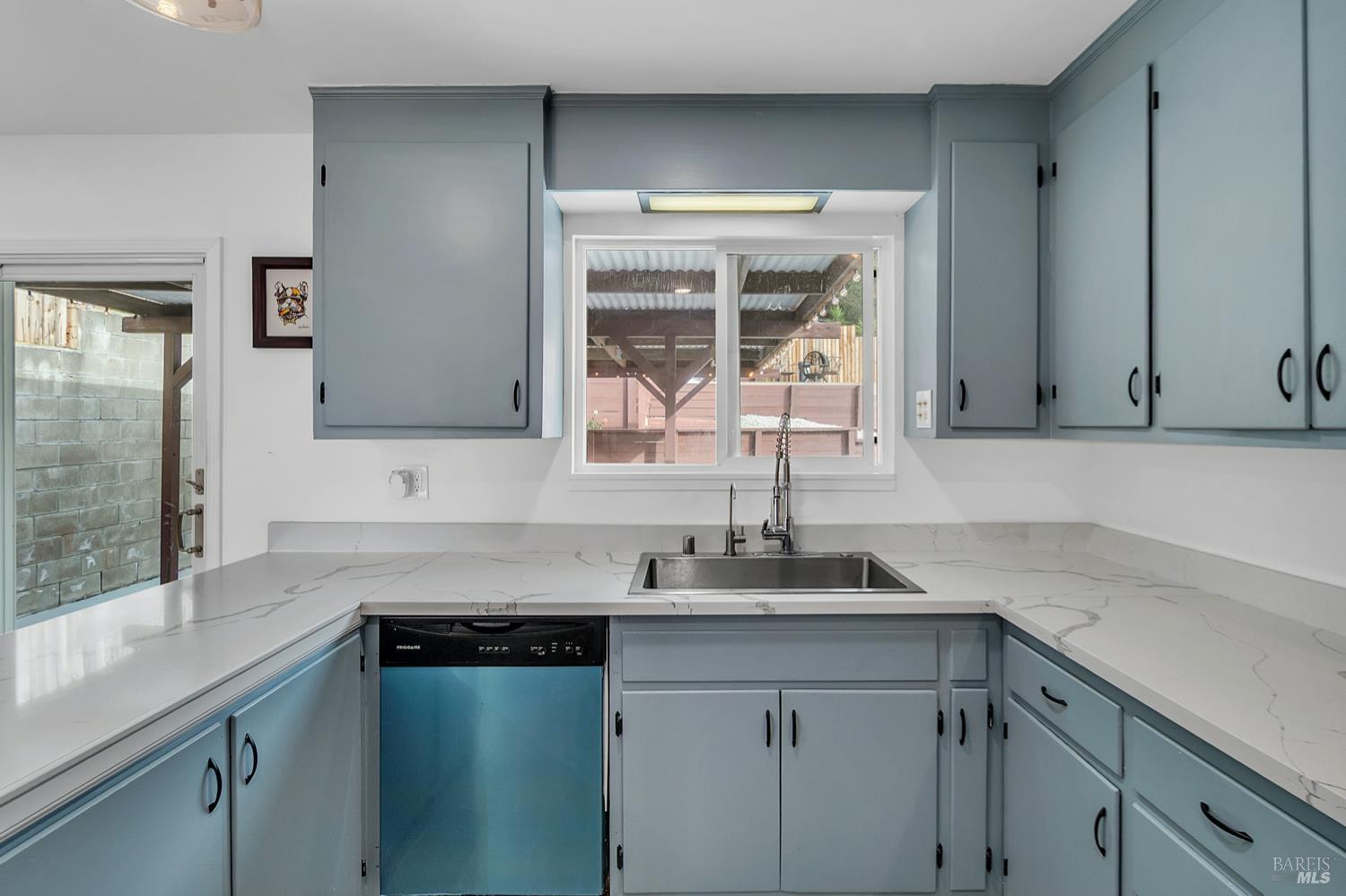 178 Baxter Street Vallejo, CA 94590 - Photo 15 of 55