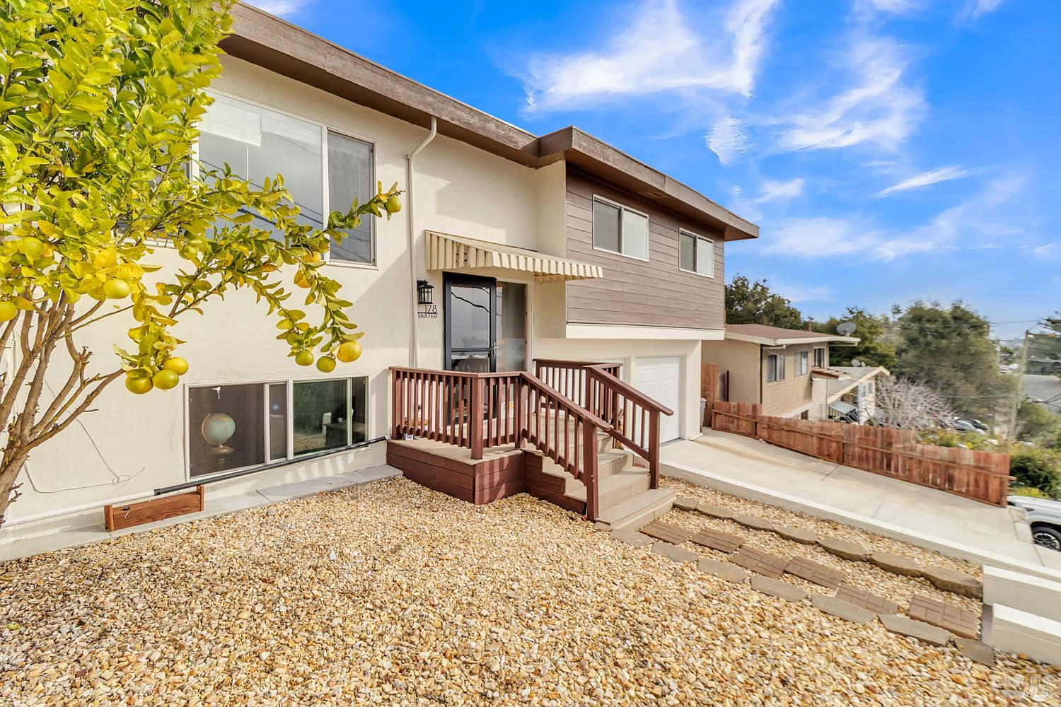 178 Baxter Street Vallejo, CA 94590 - Photo 3 of 55