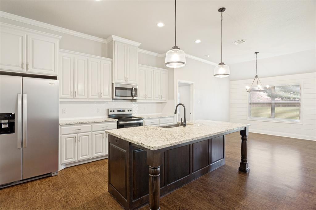 118 Treys Way Godley, TX 76044 - Photo 6 of 17