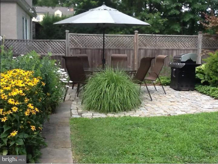 110 West Springfield Avenue Philadelphia, PA 19118 - Photo 13 of 25