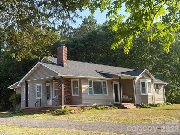 $479,000 | 917 West Pine Street, Blacksburg, SC 29702