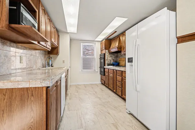 $239,900 | 11057 South Ave B, Chicago, IL 60617