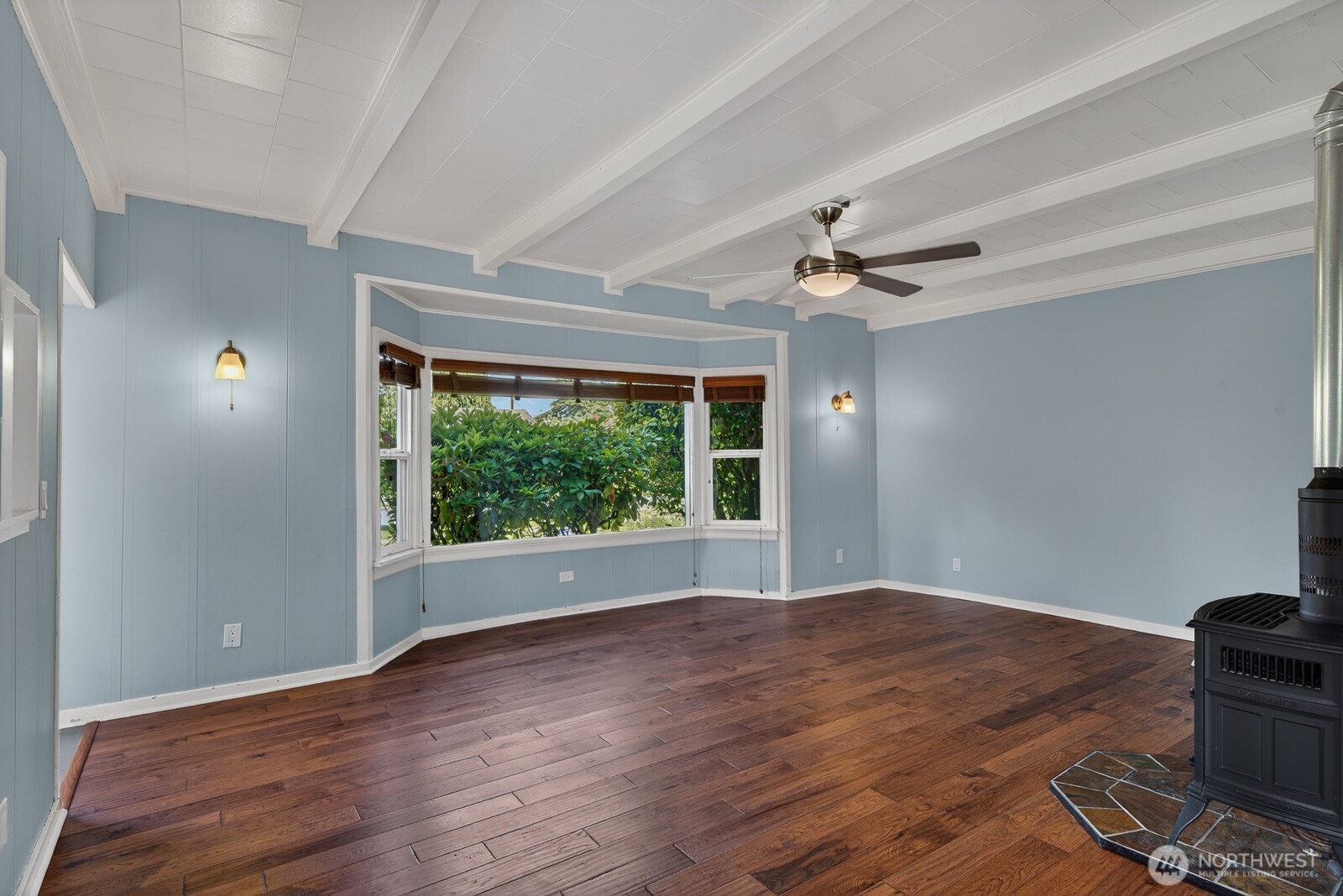 1825 Rucker Avenue Everett, WA 98201 - Photo 4 of 40