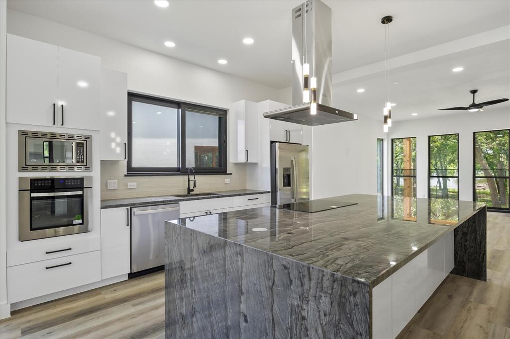 2811 Rodeo Drive Quinlan, TX 75474 - Photo 9 of 39