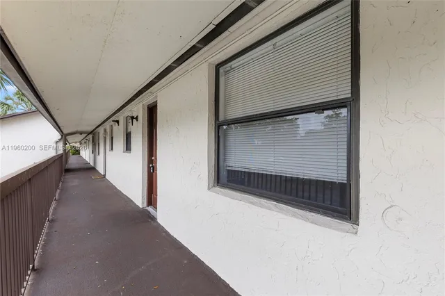 $1,900 | 6061 Shaker Wood Circle, Unit 206, Tamarac, FL 33319