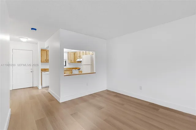 $1,900 | 6061 Shaker Wood Circle, Unit 206, Tamarac, FL 33319