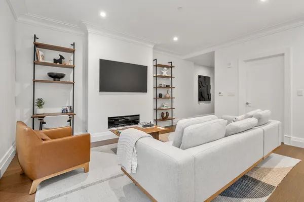 $7,000 | 45 Temple Street, Unit 102, Boston, MA 02114