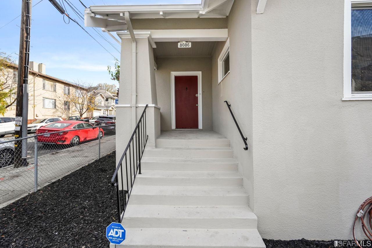 3036 14th Avenue Oakland, CA 94602 - Photo 29 of 35 a view of entryway and hall