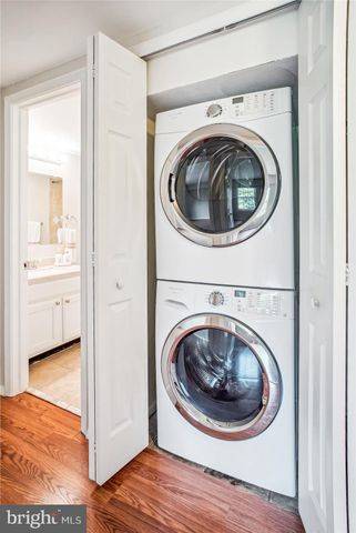 $360,500 | 7661 Provincial Drive, Unit 201, McLean, VA 22102