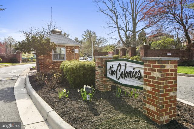 $360,500 | 7661 Provincial Drive, Unit 201, McLean, VA 22102