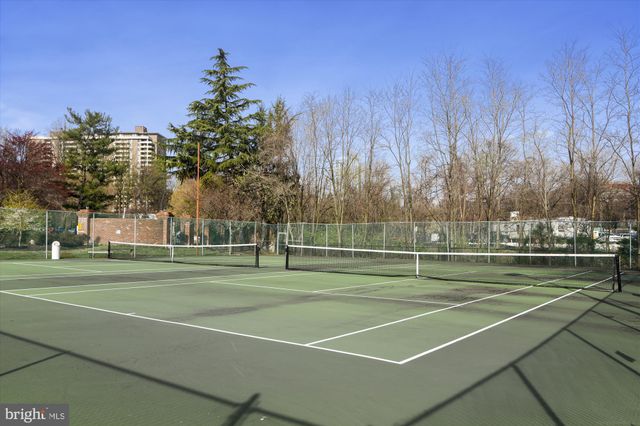 $360,500 | 7661 Provincial Drive, Unit 201, McLean, VA 22102