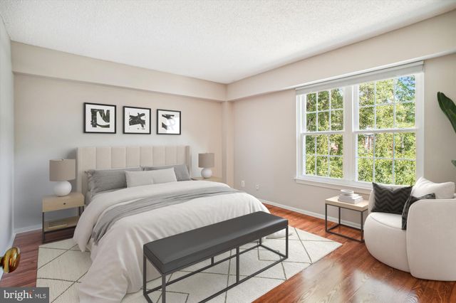 $360,500 | 7661 Provincial Drive, Unit 201, McLean, VA 22102