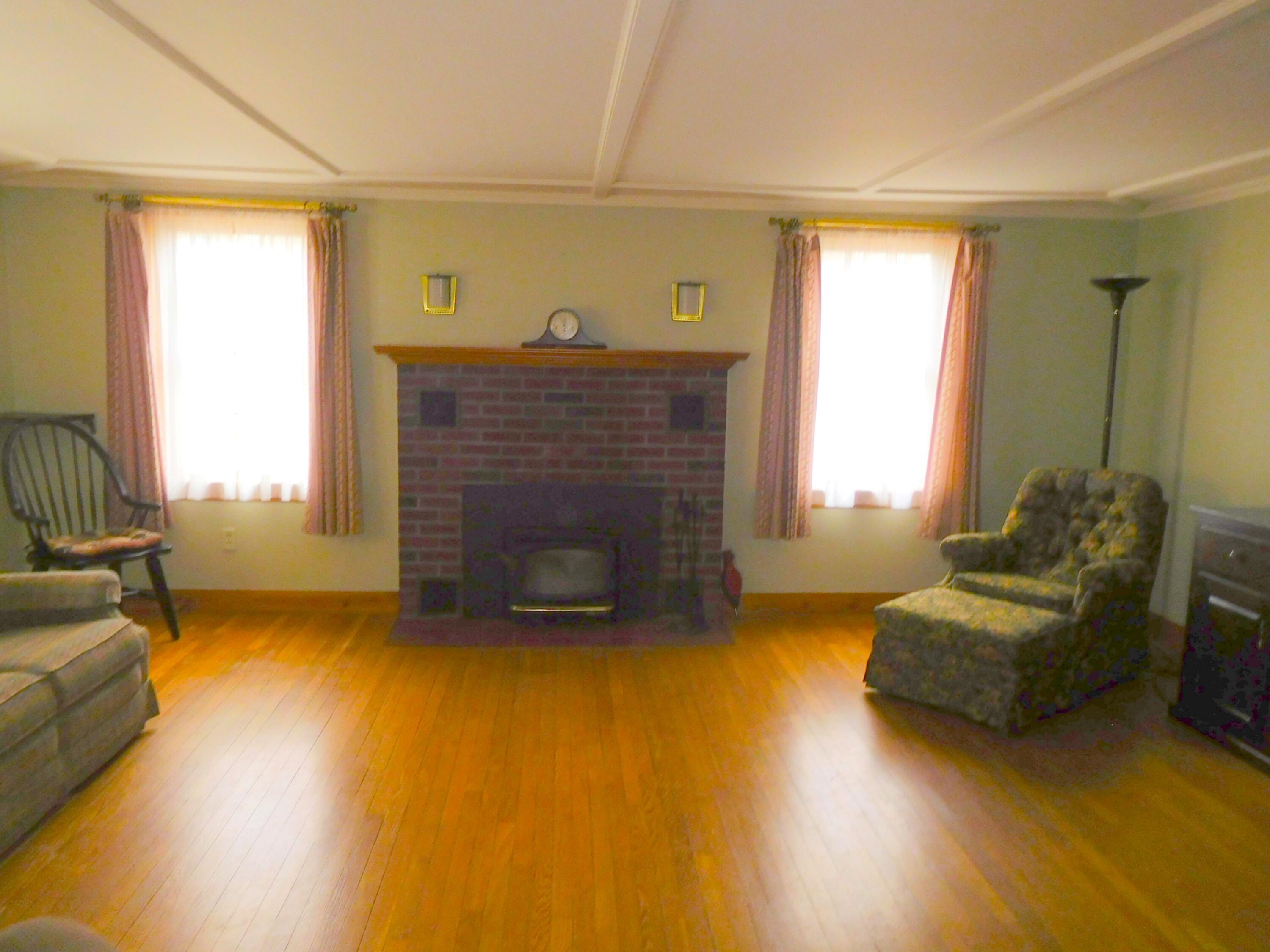 7 Joy Street Springvale, ME 04083 - Photo 4 of 32 04