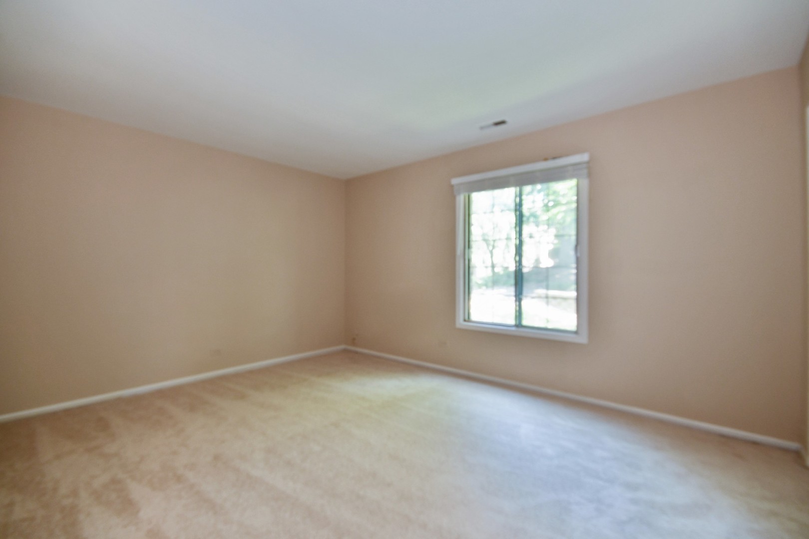 1601 Thames Court, Unit A Wheaton, IL 60189 - Photo 8 of 10