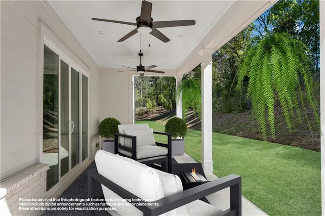 a view of a yard in front of house