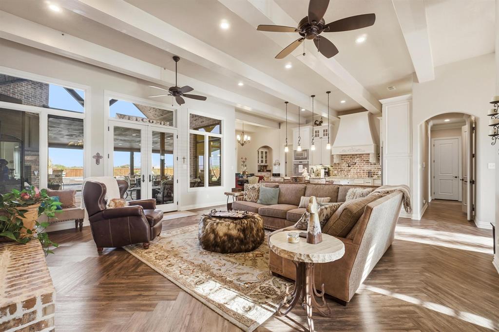 249 Rising Star Drive Abilene, TX 79606 - Photo 7 of 40 a living room with furniture and a large window