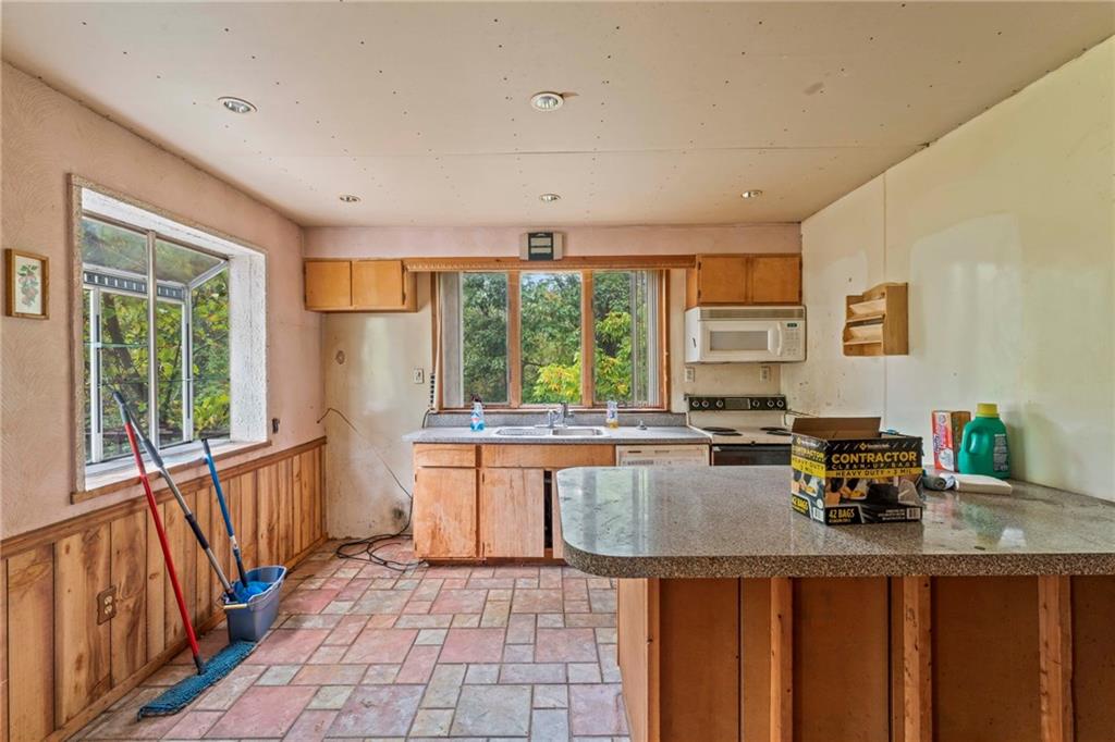 722 Coal Valley Road Clairton, PA 15025 - Photo 15 of 19 Gallery Image 15