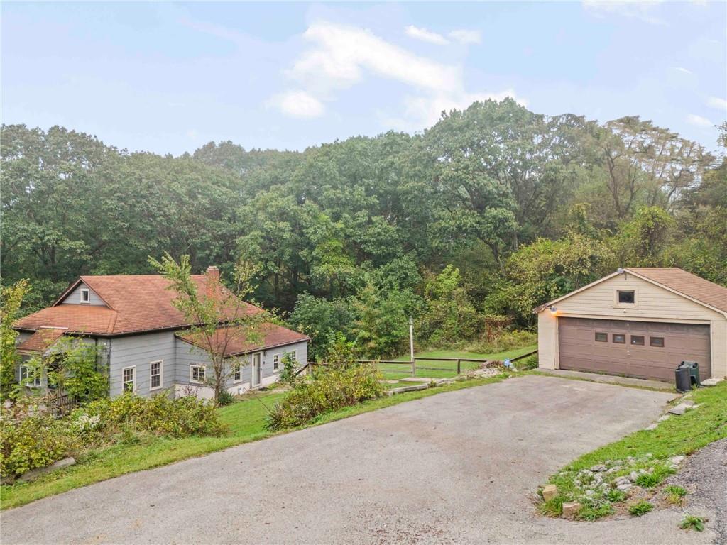 722 Coal Valley Road Clairton, PA 15025 - Photo 4 of 19 Gallery Image 4