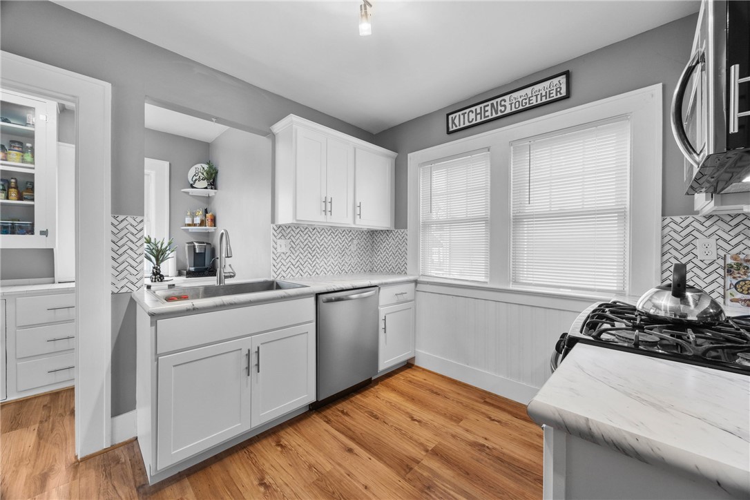 49 Vinton Road Irondequoit, NY 14622 - Photo 13 of 44