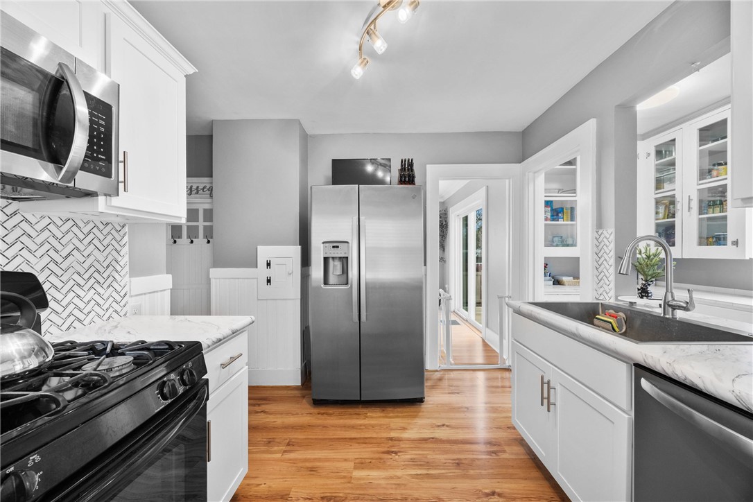 49 Vinton Road Irondequoit, NY 14622 - Photo 18 of 44