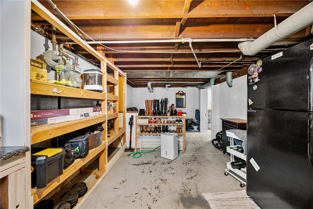 49 Vinton Road Irondequoit, NY 14622 - Photo 32 of 44