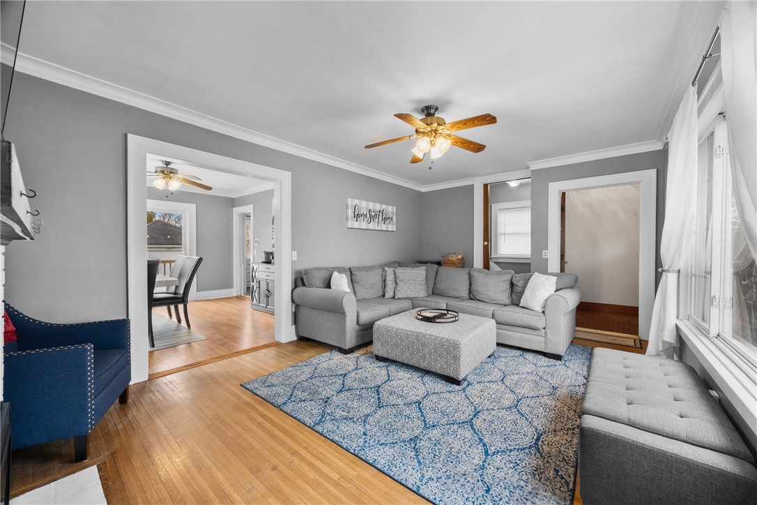 49 Vinton Road Irondequoit, NY 14622 - Photo 6 of 44