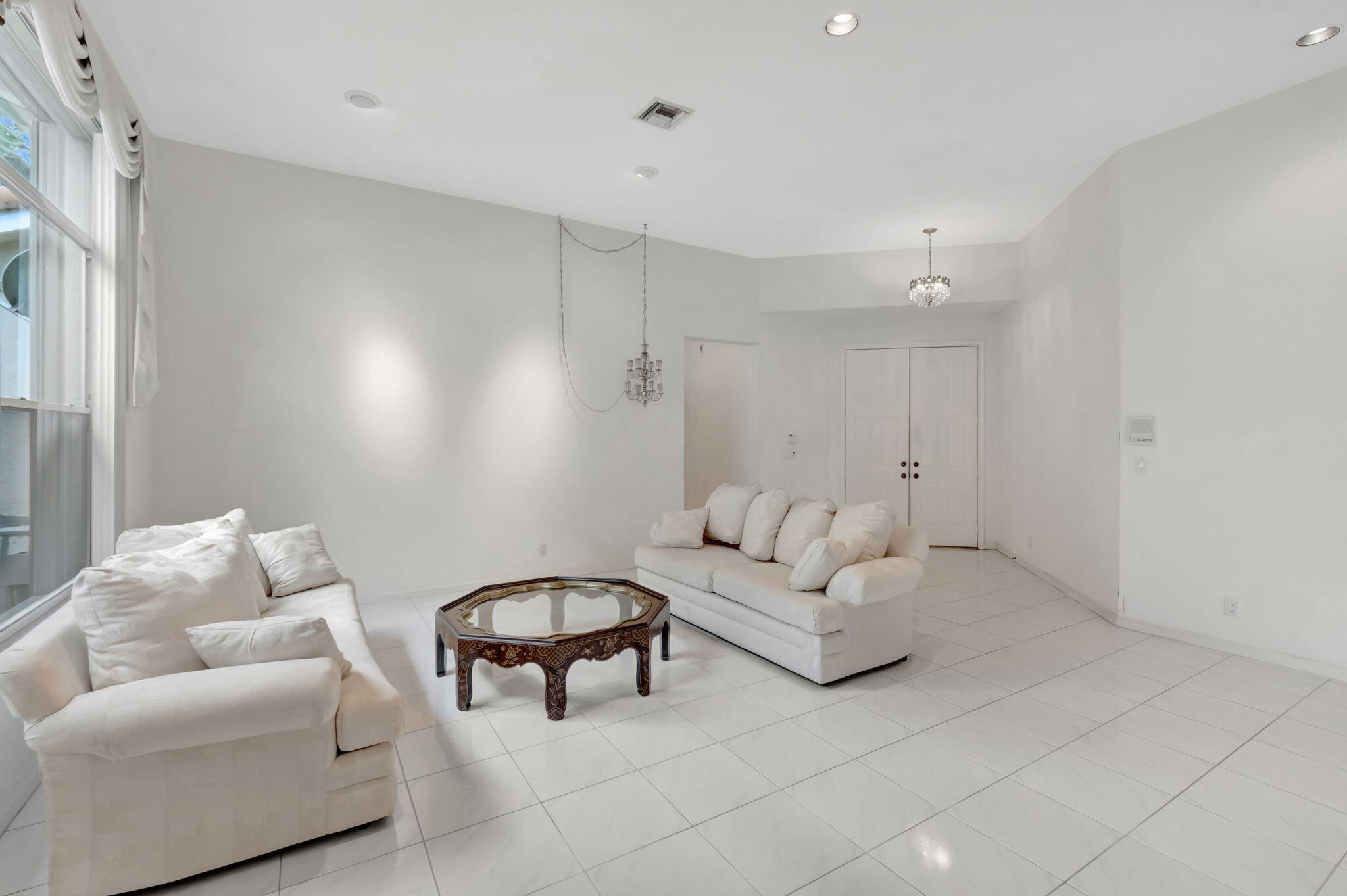 6656 Northwest 24th Terrace Boca Raton, FL 33496 - Photo 7 of 48 8-web-or-mls-DSC_3013