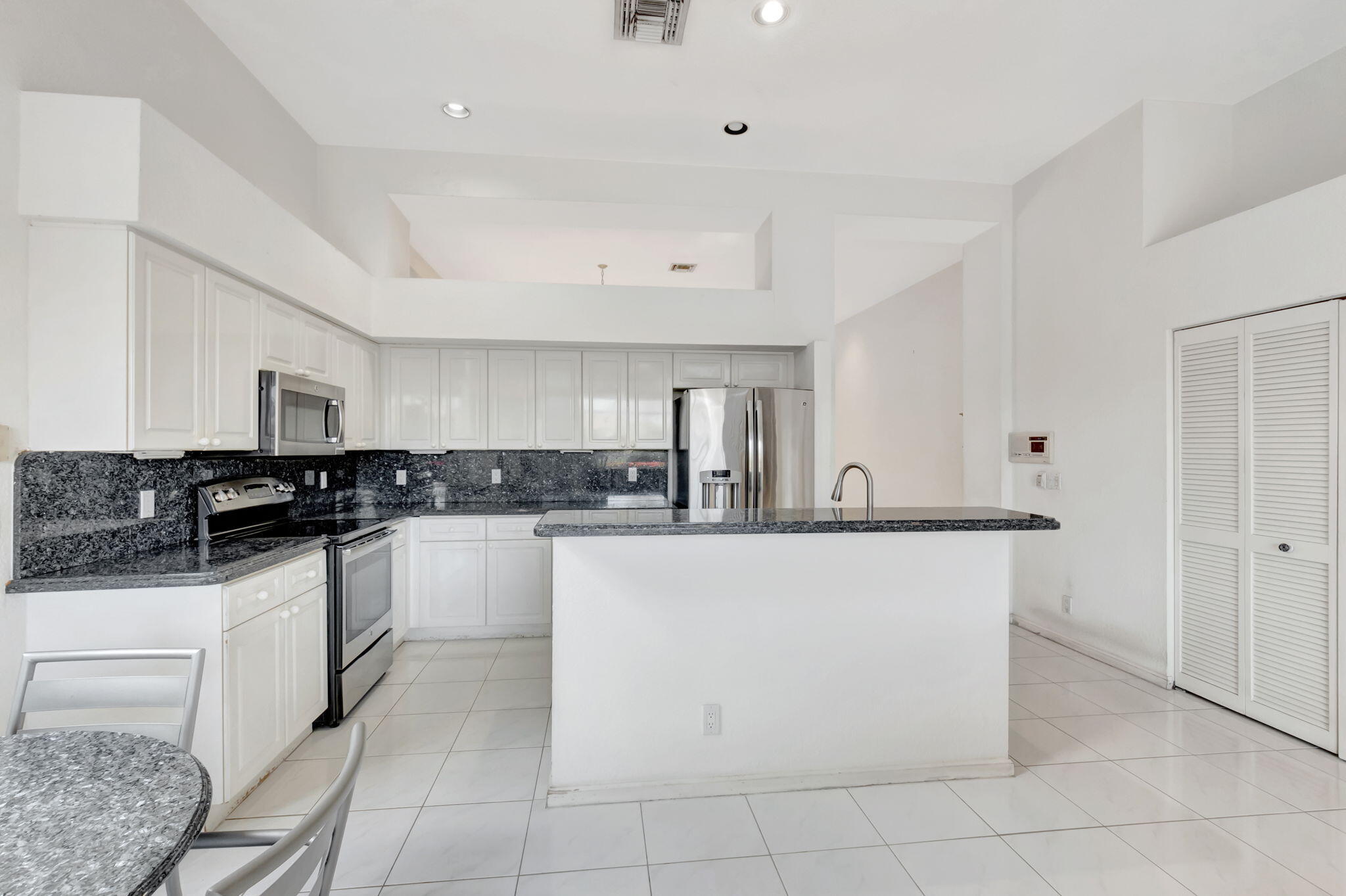 6656 Northwest 24th Terrace Boca Raton, FL 33496 - Photo 9 of 48 10-web-or-mls-DSC_3128