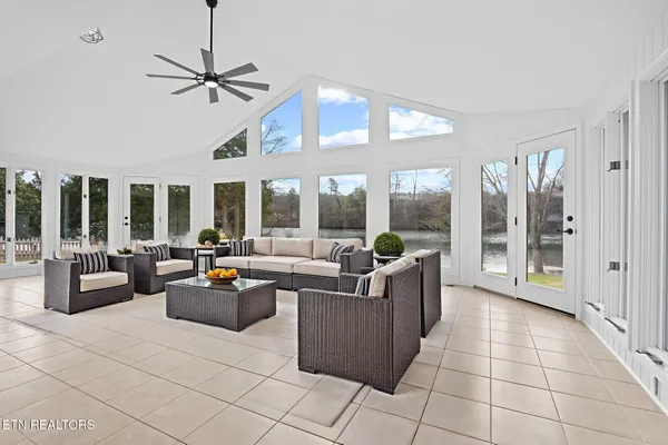 $1,349,900 | 452 Mariner Point Drive, Clinton, TN 37716