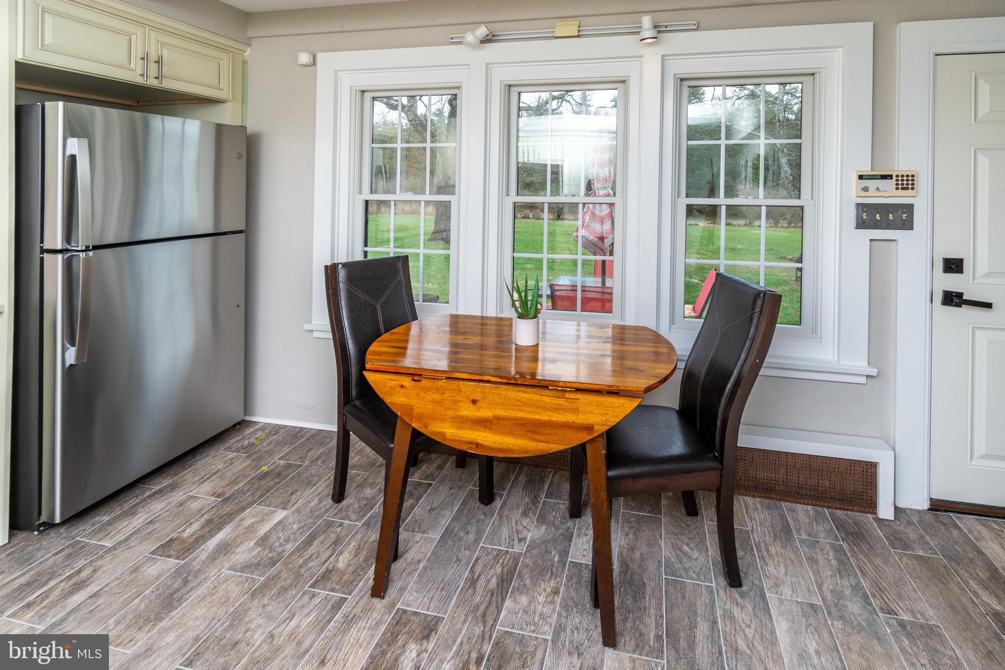 180 Municipal Road Pipersville, PA 18947 - Photo 26 of 60 Eat-In Kitchen w/Rear Views of the Yard