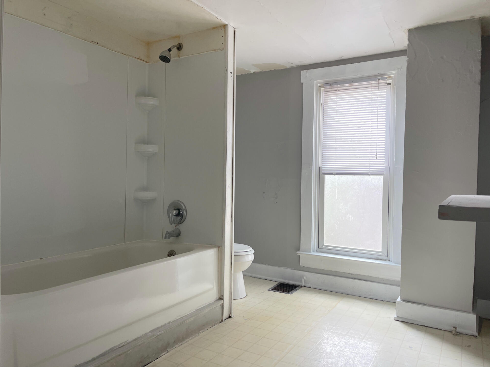 423 North Shaffer Street Springfield, OH 45504 - Photo 14 of 16 Gallery Image 14