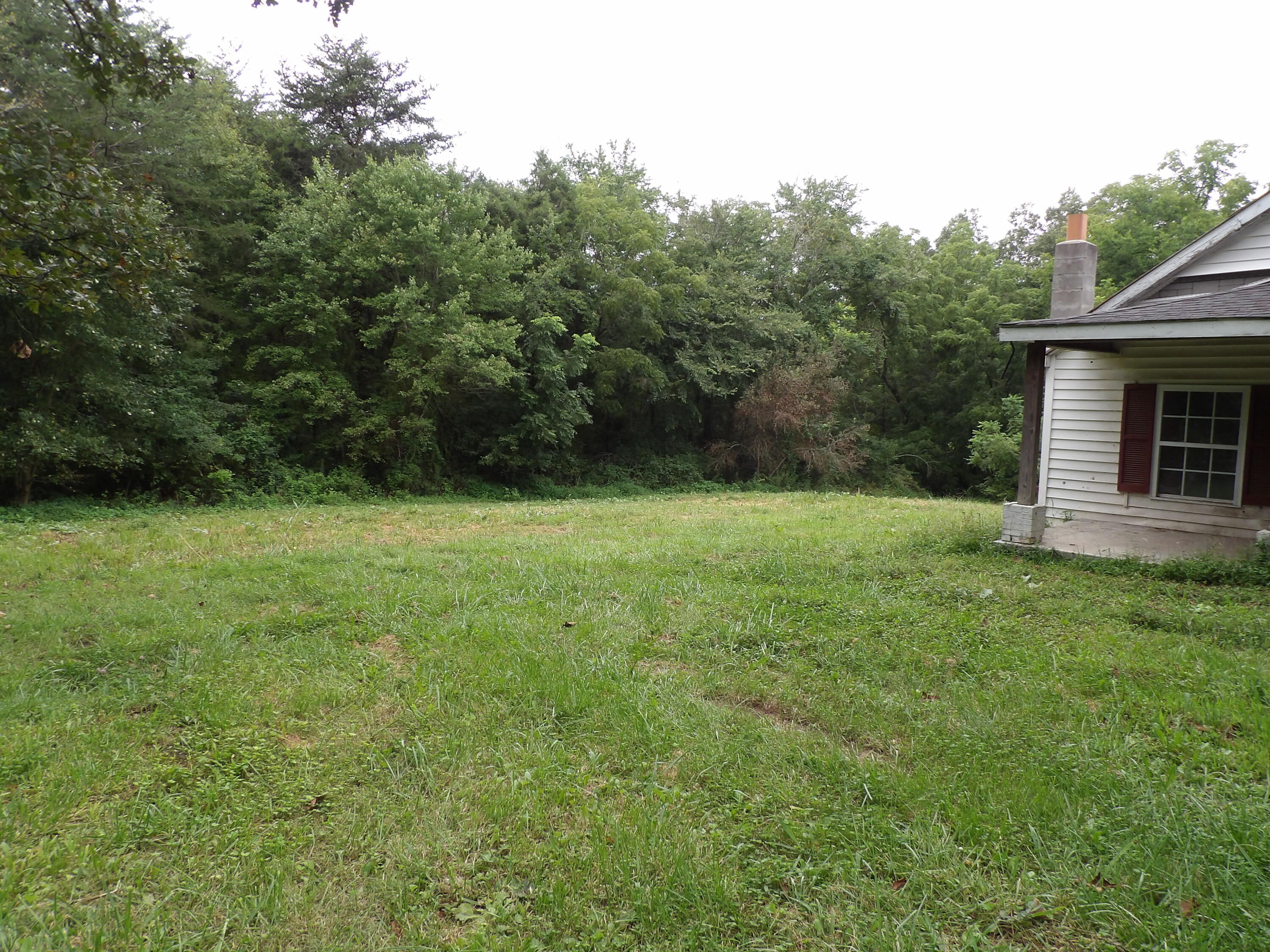 2083 Bellview Road Pikeville, TN 37367 - Photo 3 of 30 100_3052