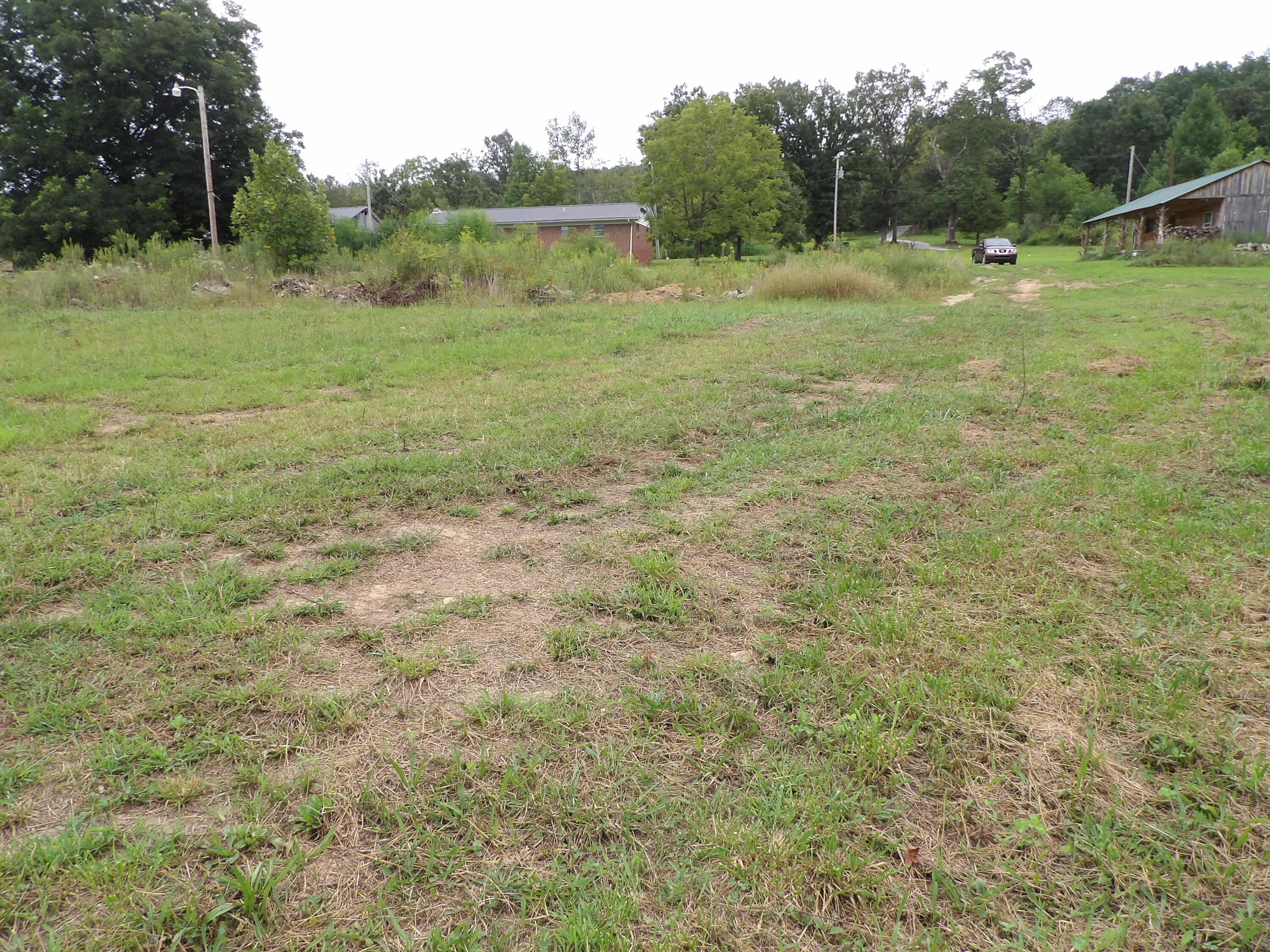 2083 Bellview Road Pikeville, TN 37367 - Photo 8 of 30 100_3046