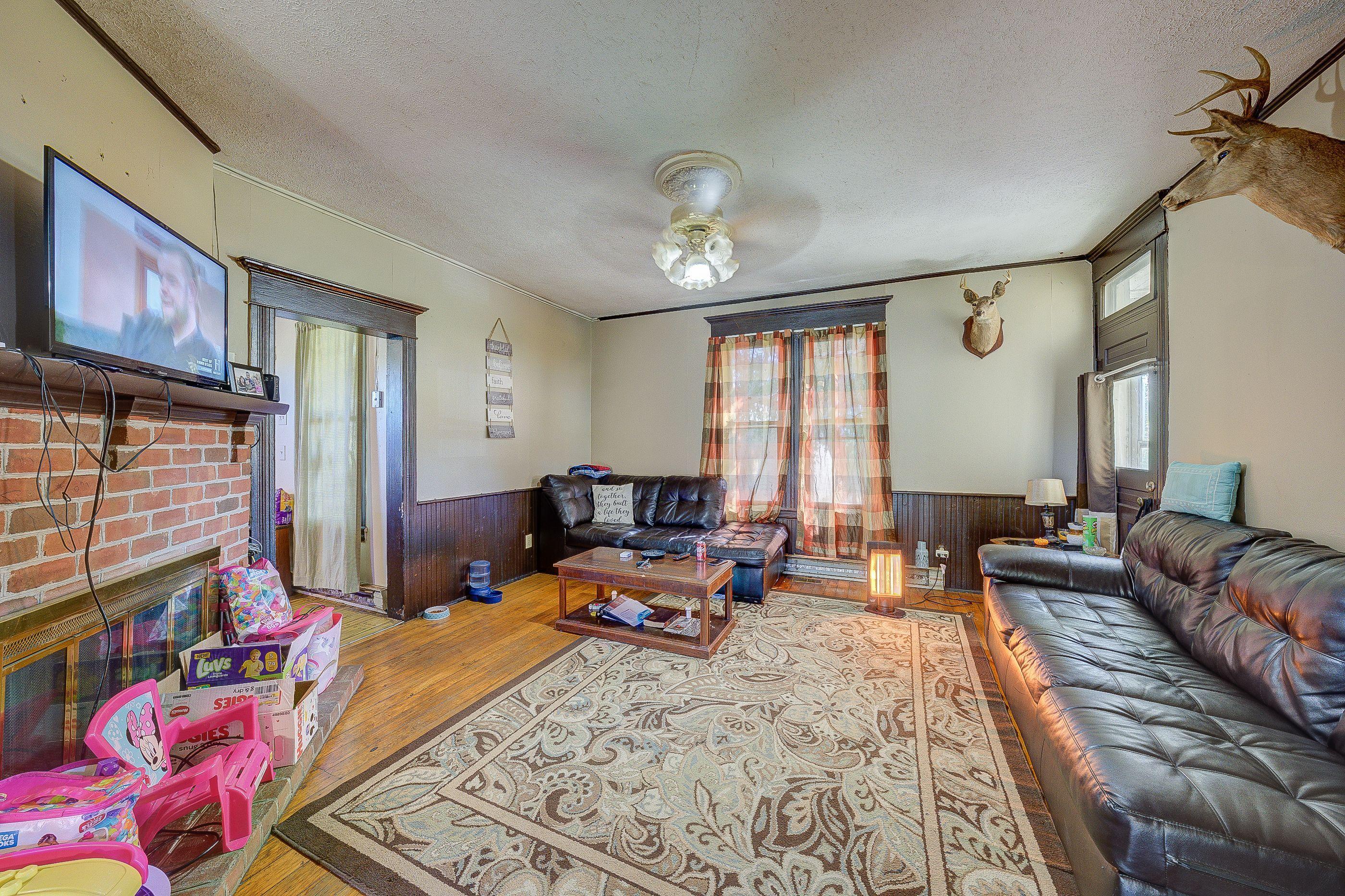 2865 Webbs Mill Road North Floyd, VA 24091 - Photo 37 of 64 living room 2