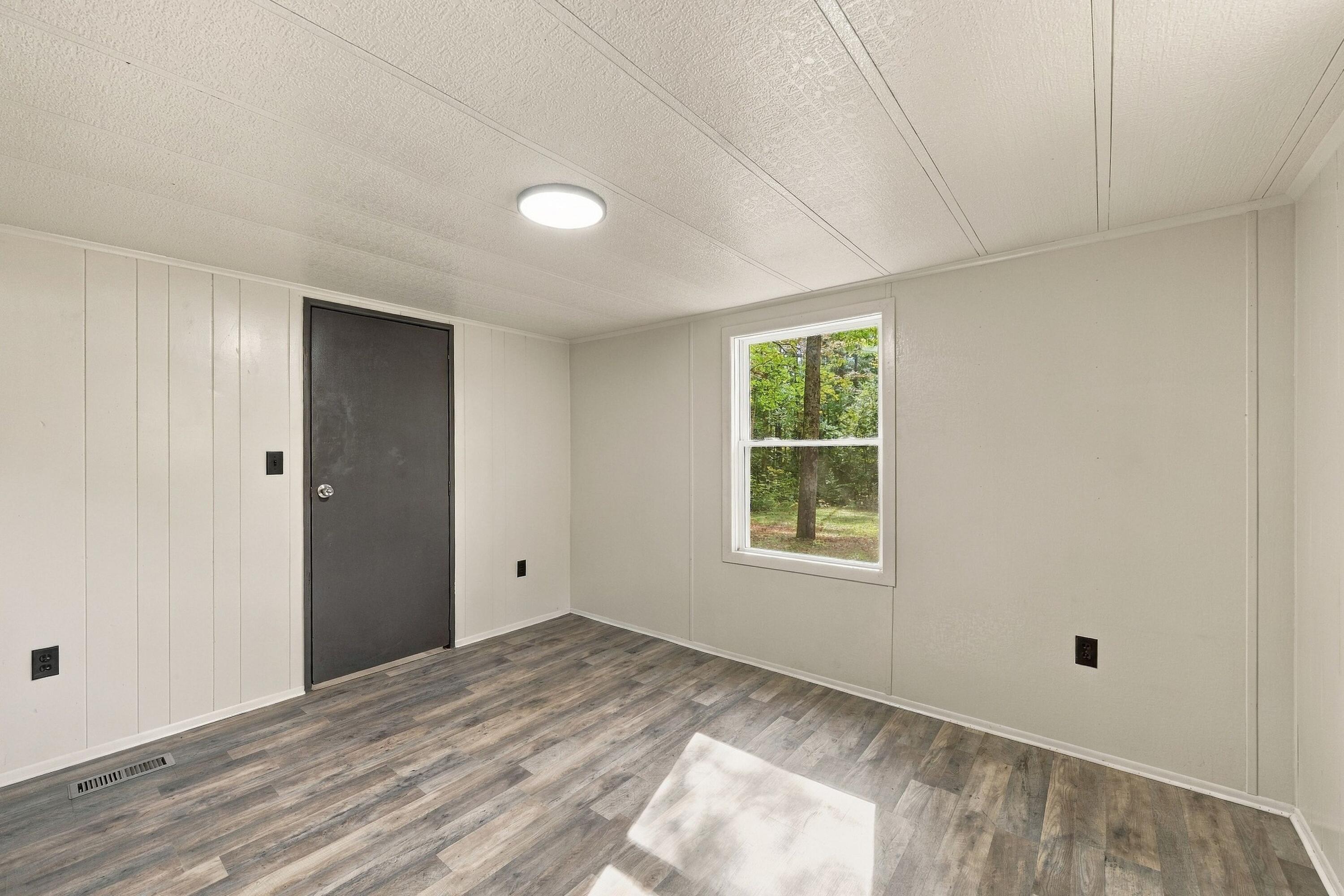 100 Lower Middle Road Lebanon, ME 04027 - Photo 18 of 29 2J5A1302