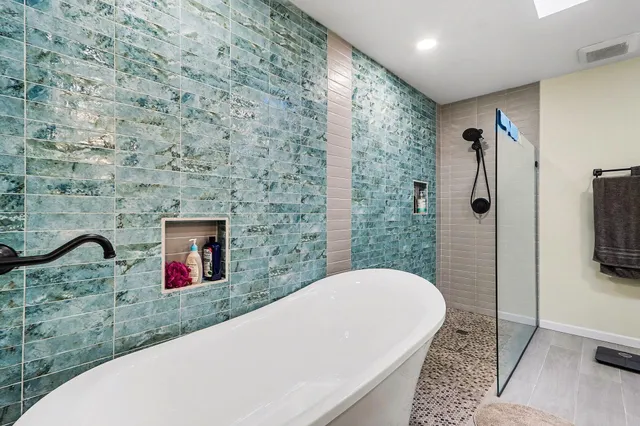 $373,000 | 1008 Cohasset Lane, Kalamazoo, MI 49008