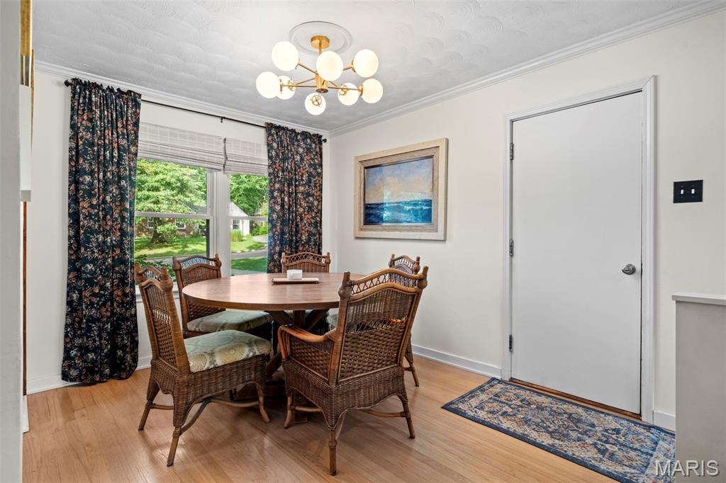 1414 Grant Road Webster Groves, MO 63119 - Photo 15 of 48 Gallery Image 15