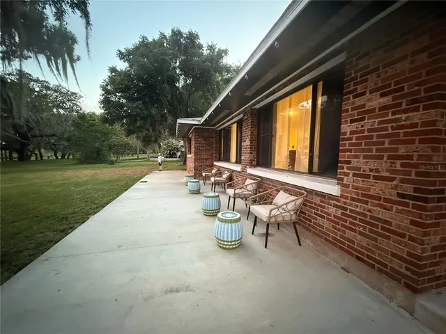 $625,000 | 9279 Silver Lake Drive, Leesburg, FL 34788