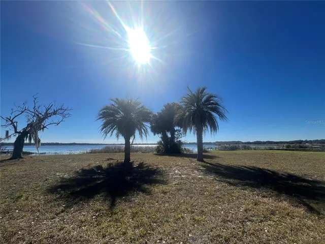 $625,000 | 9279 Silver Lake Drive, Leesburg, FL 34788